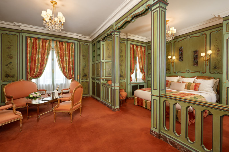 Eiffel Tower Deluxe Junior Suite