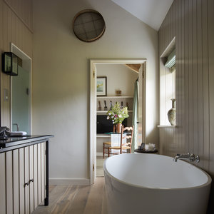 Cottage Suite Bath