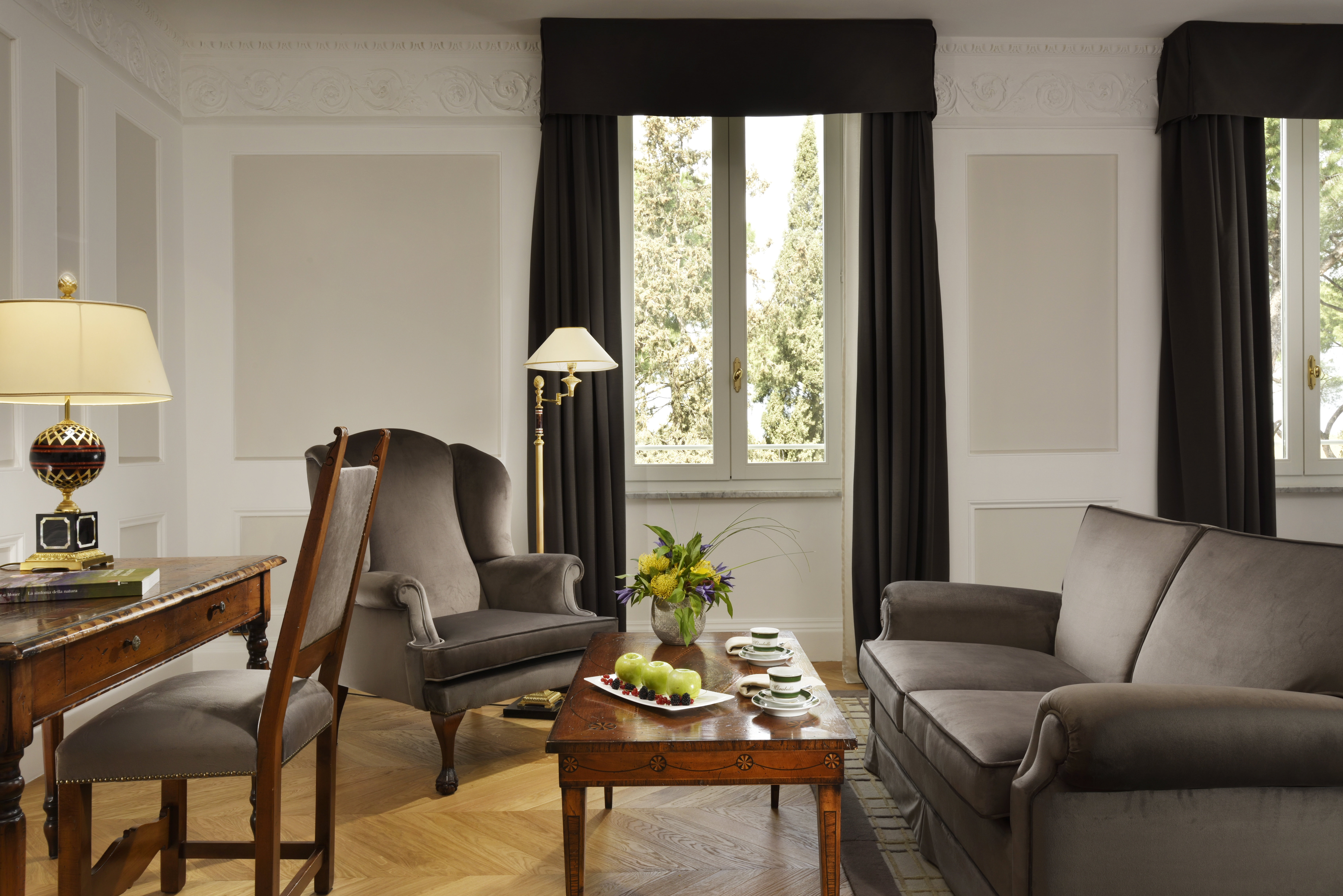 Junior Suite Deluxe Living
