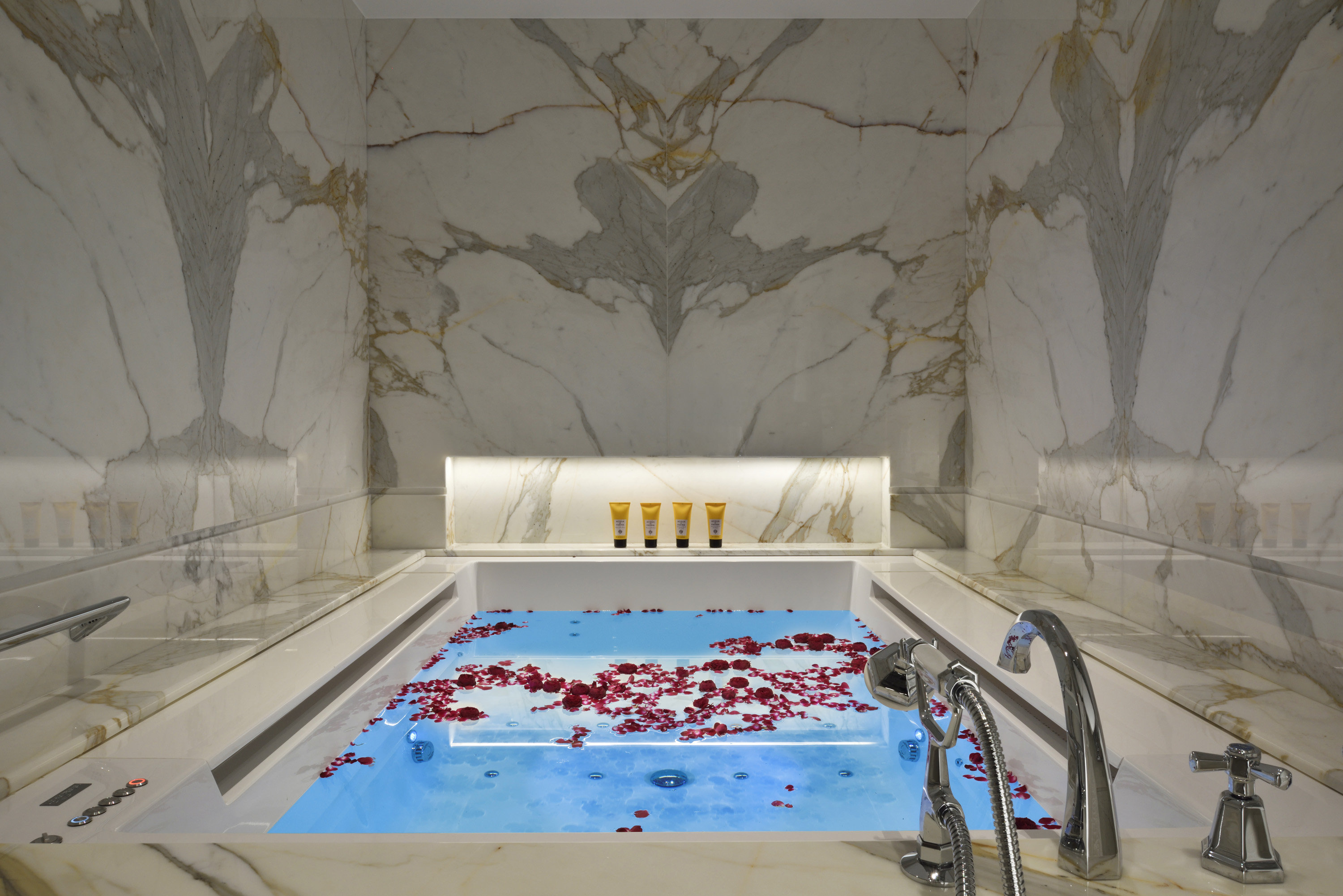 Penthouse Jacuzzi