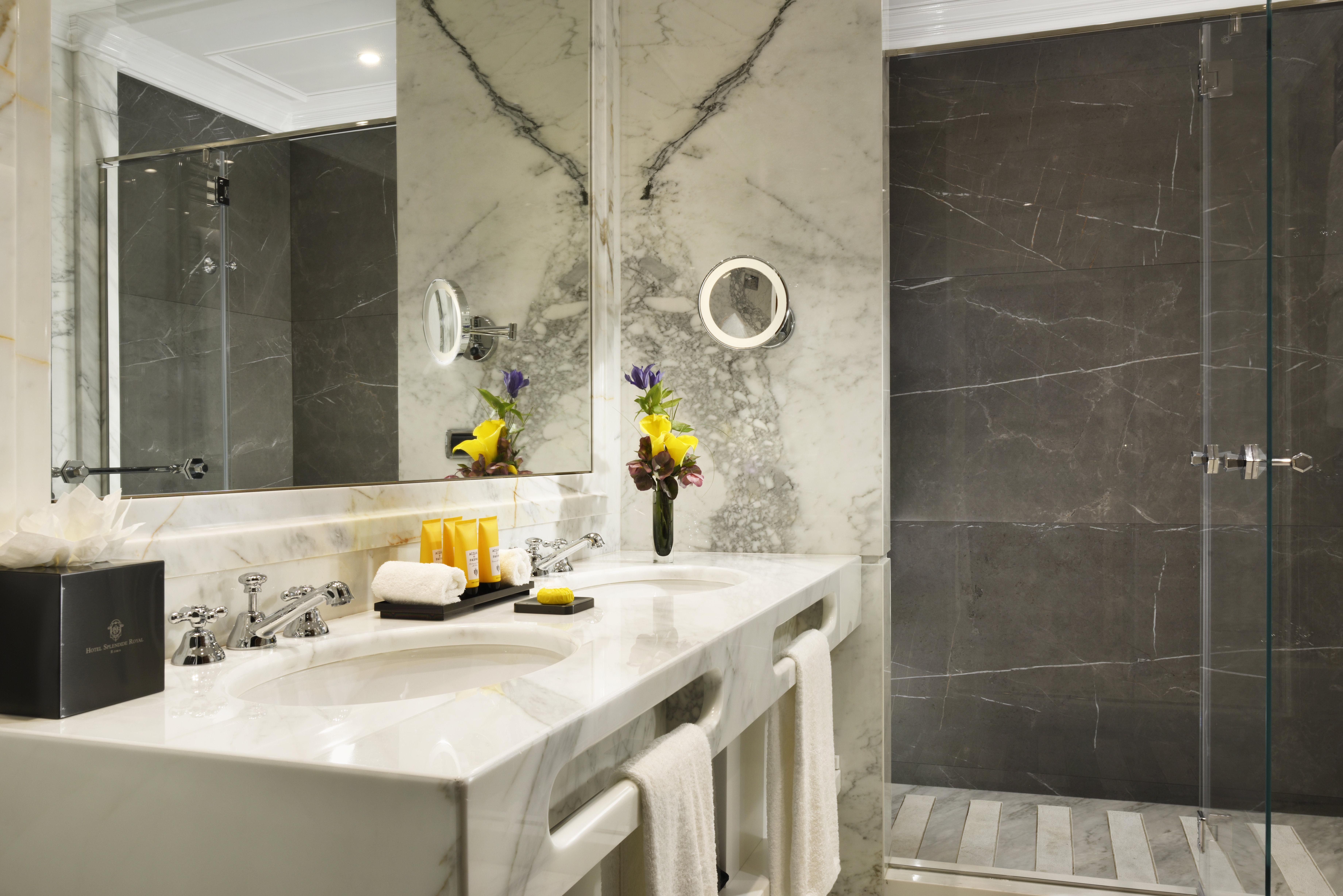 Junior Suite Terrace Bathroom