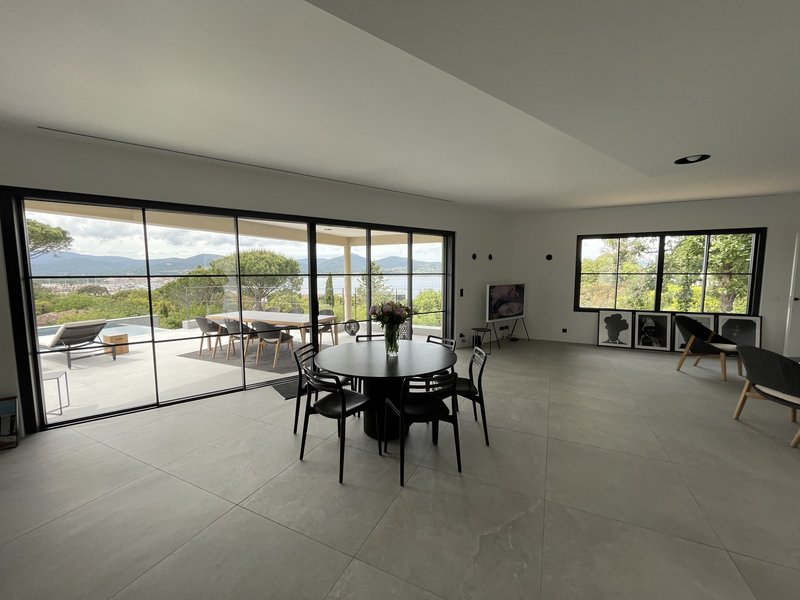 Villa Cote D Or Lounge