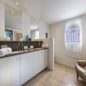 Villa Haute Vue Bathroom