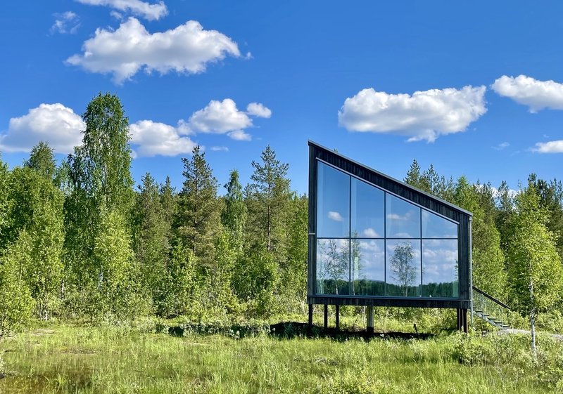 Land Cabin Summer