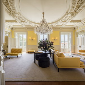 Yellow Room Lounge