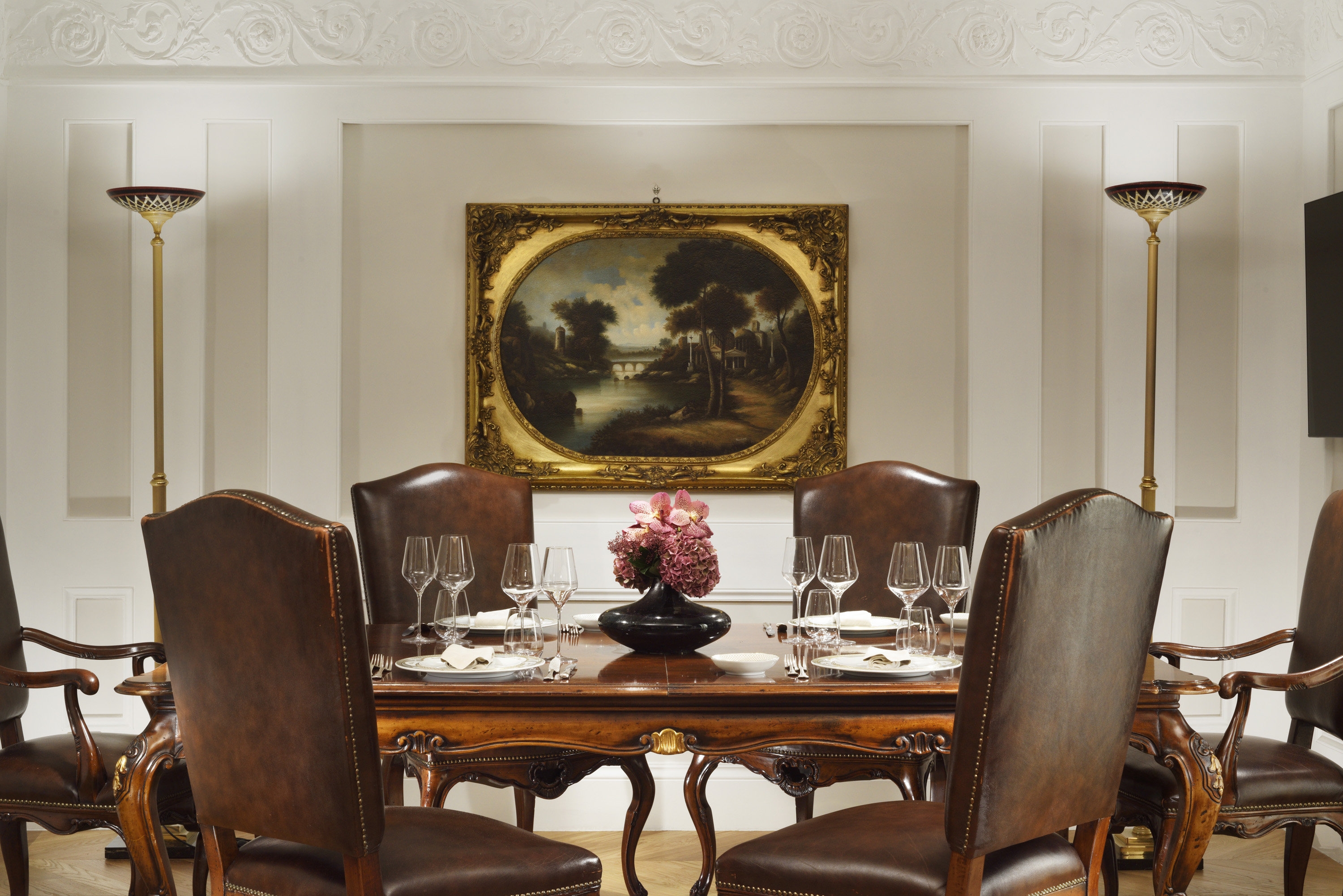 Villa Medici Living Dinner
