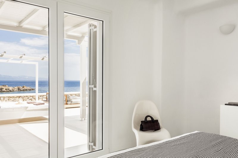 Royal Beachfront Infinity Pool Villa