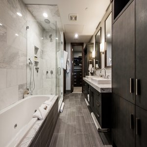 Resort 2 Bedroom Master Bath