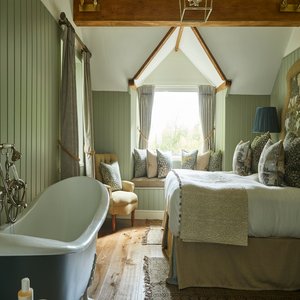 Luxury One Bedroom Suite - Fairfield