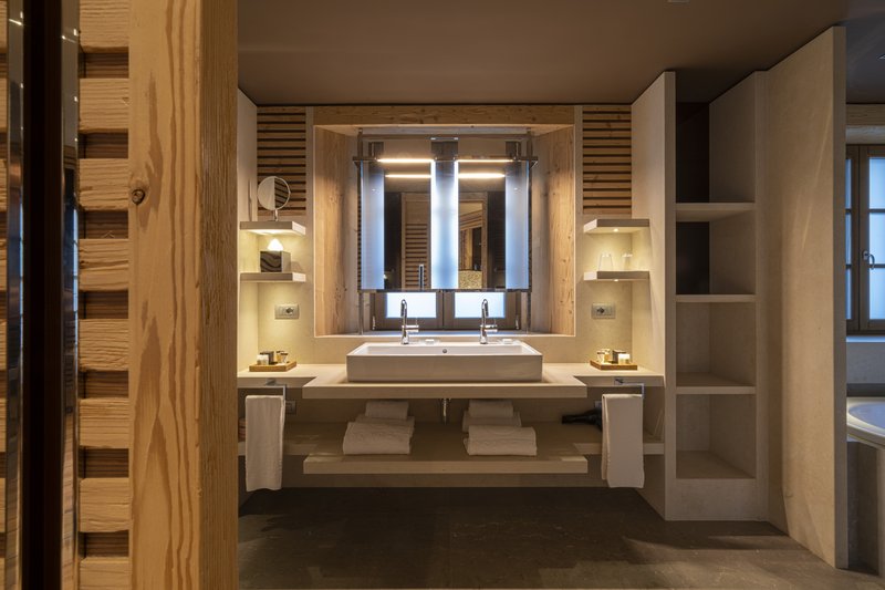 Dolomites Suite Bathroom