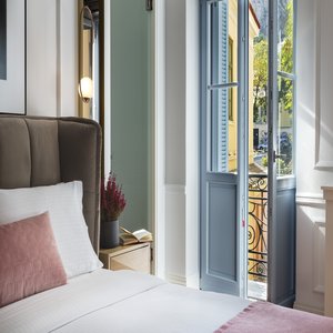 Elegant Suite - Bedroom