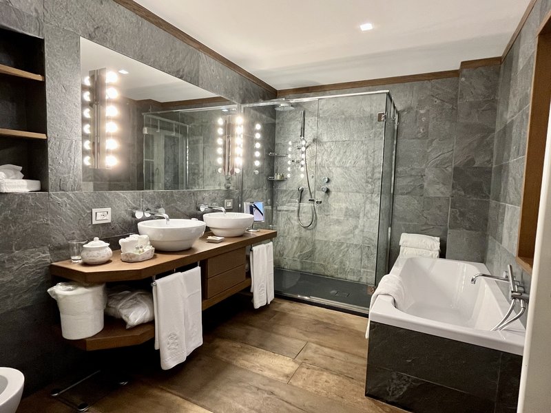 Aventino Apartment - Master Bathroom