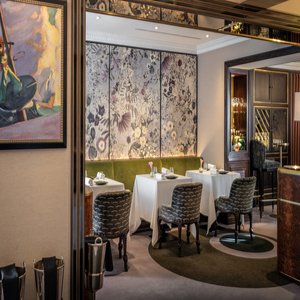  Restaurant Seven Park Place  