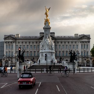  Buckingham Palace 