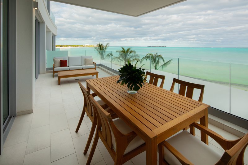 1 & 2 BD Oceanfront Suite terrace