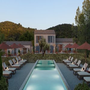 Suite Pool and Garden
