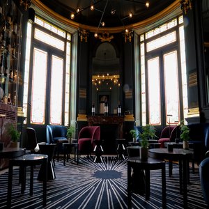Bar lounge