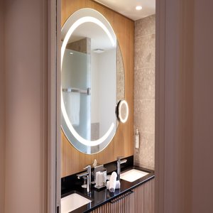 Suite's Bathroom 