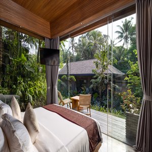 Deluxe Garden Balcony Garden View
