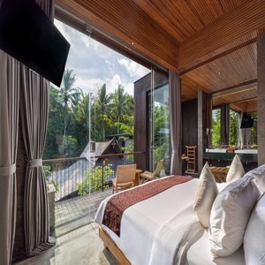 Grand Deluxe Balcony Garden View