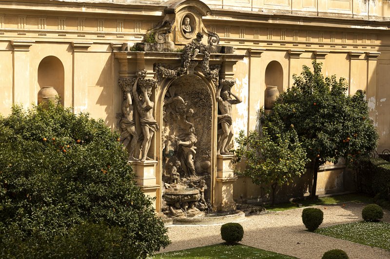 Palazzo Vilòn - Borghese's Private Garden