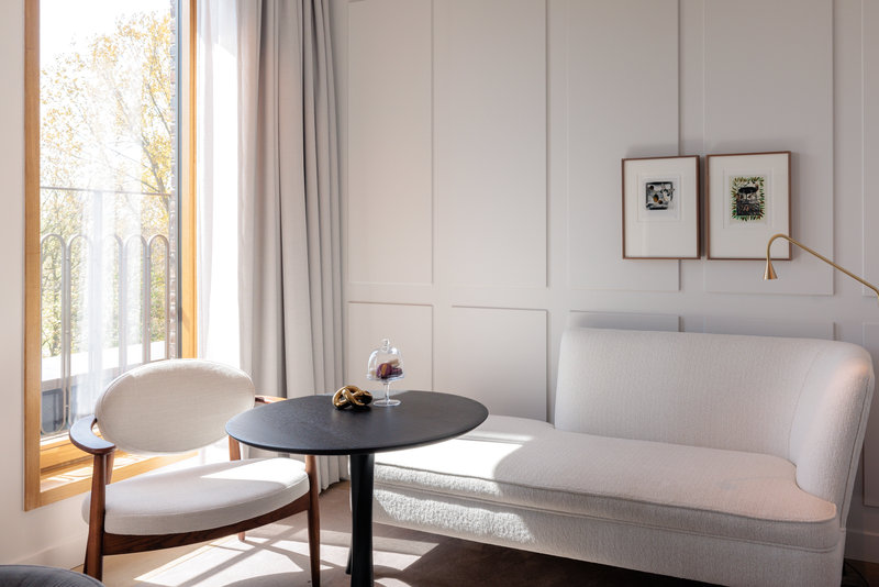 Pillows Suite - Living Area