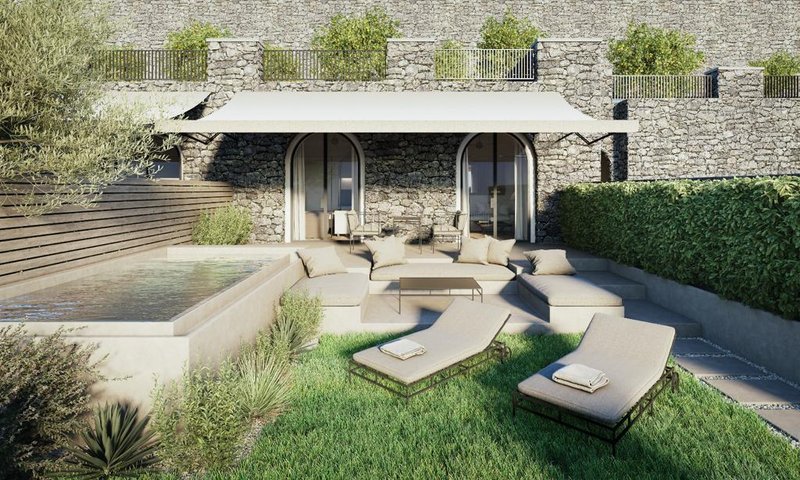 Signature Pool Suite
