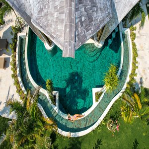 The Swell - Pool