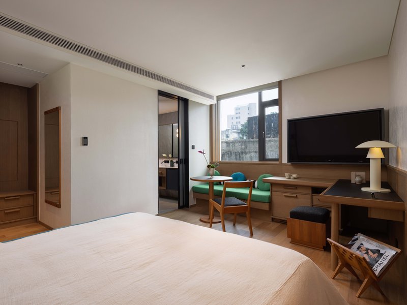 Neighbourhood Studio King Room