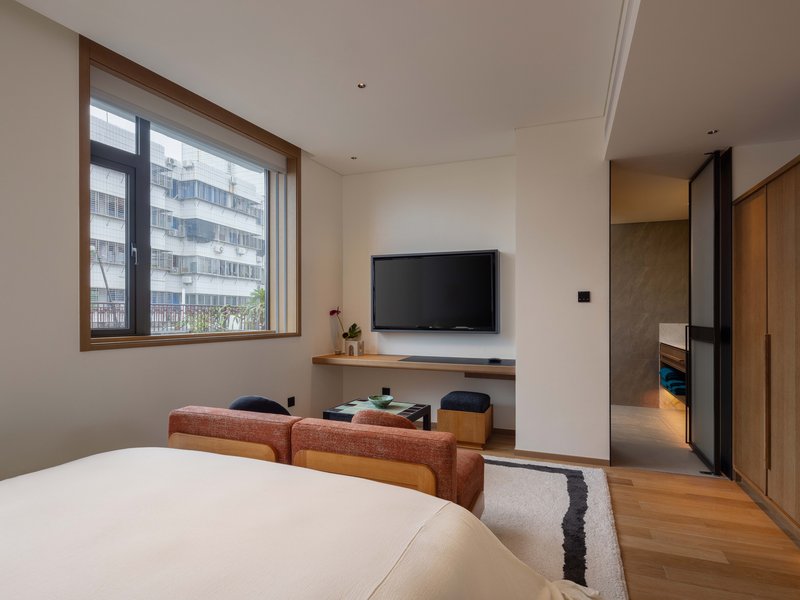 Neighbourhood Studio King Room