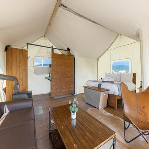 Suite Tent - King Bed, Queen Sofa Bed and En-Suite 