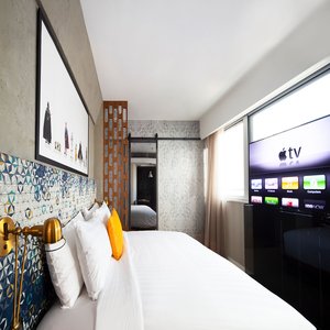 Platinum Room - Bedroom