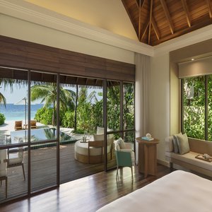 Deluxe beach bungalow with pool