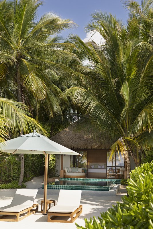 Deluxe beach bungalow with pool, Exterior