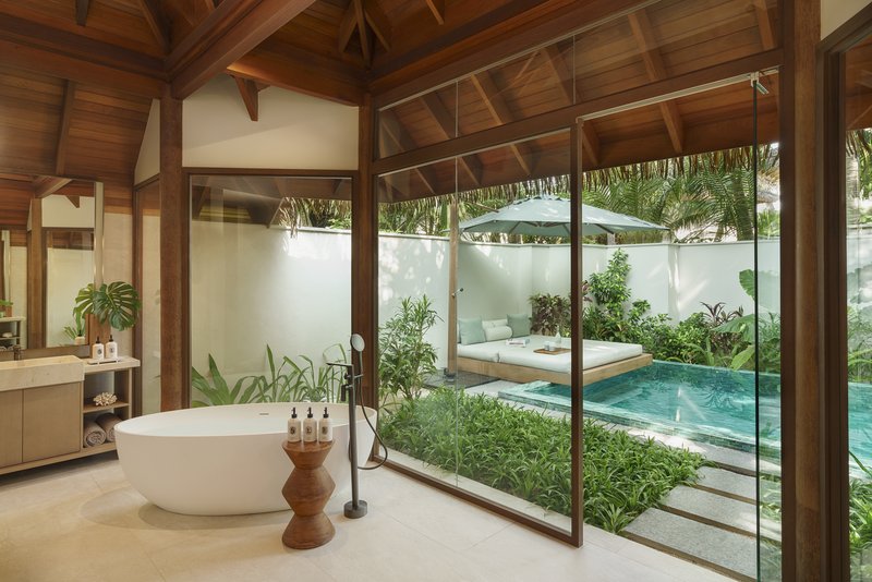 Deluxe Beach Bungalow with Pool - Bathroom