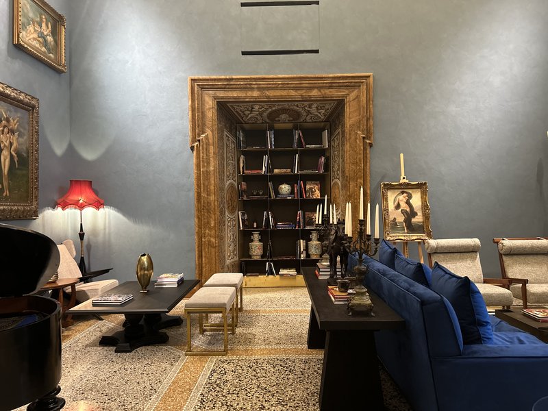 Palazzo Vilon Exclusive Use - Venus Living Room
