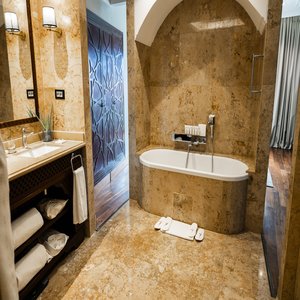 Deluxe One Bedroom Suite