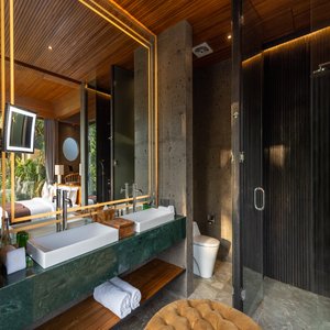 Grand Deluxe Terrace Garden - Bathroom