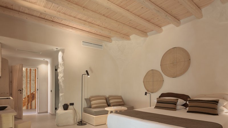 Deluxe Suite - Bedroom