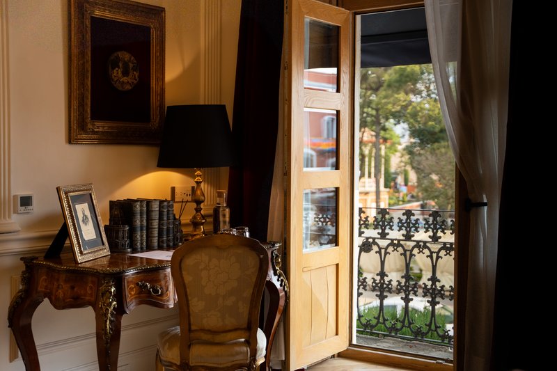 Maximiliano Room - Room Details