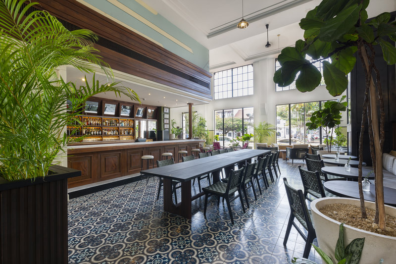 Lobby Bar