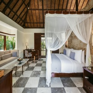 Private Pool Suite - Bedroom