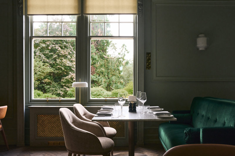 Flora Fauna Bar & Restaurant