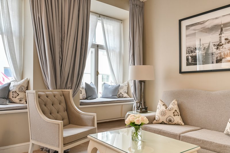 One Bedroom Suite Living Room Schlossle Hotel