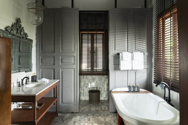 River Front Suite - Ruen Hor Suite Bathroom