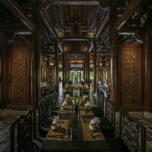 Nhật Yên Restaurant