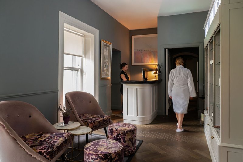 Bellevue Spa Reception