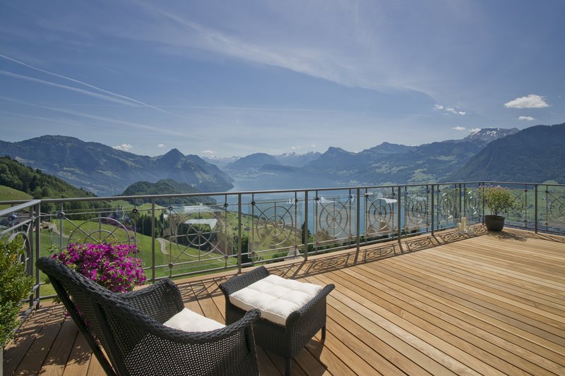 Corner Suite Lake View with Large Terrace - Terrace