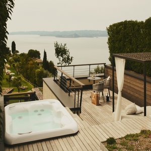 Sky Suite - Hot Tub & Terrace