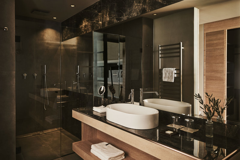 Junior Suite - Bathroom